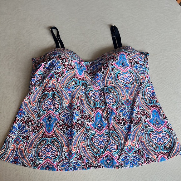 Jantzen Plus Size Vibrant Paisley Flutter Tankini Top Size 22W - Picture 2 of 8
